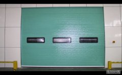 配件對(duì)進(jìn)口高速門(mén)使用壽命影響
